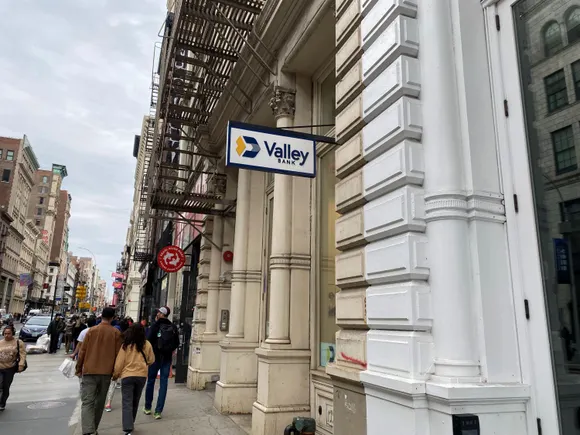 Valley National Bancorp 以2.47亿美元收购芝加哥地区银行控股公司