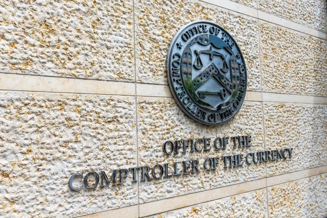 OCC 有条件批准 World Liberty 设立国家信托银行，专营 USD1 稳定币
